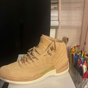 Jordan Tan Sneakers High-Top Lace-Up Design